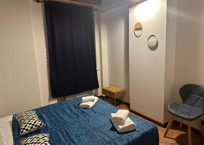 Feel - Piazza Pontida Balcony Apartment
