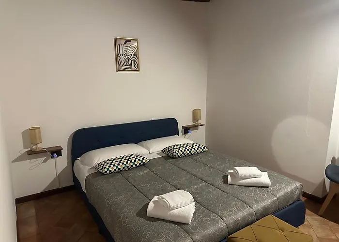 Feel - Piazza Pontida Balcony Apartment